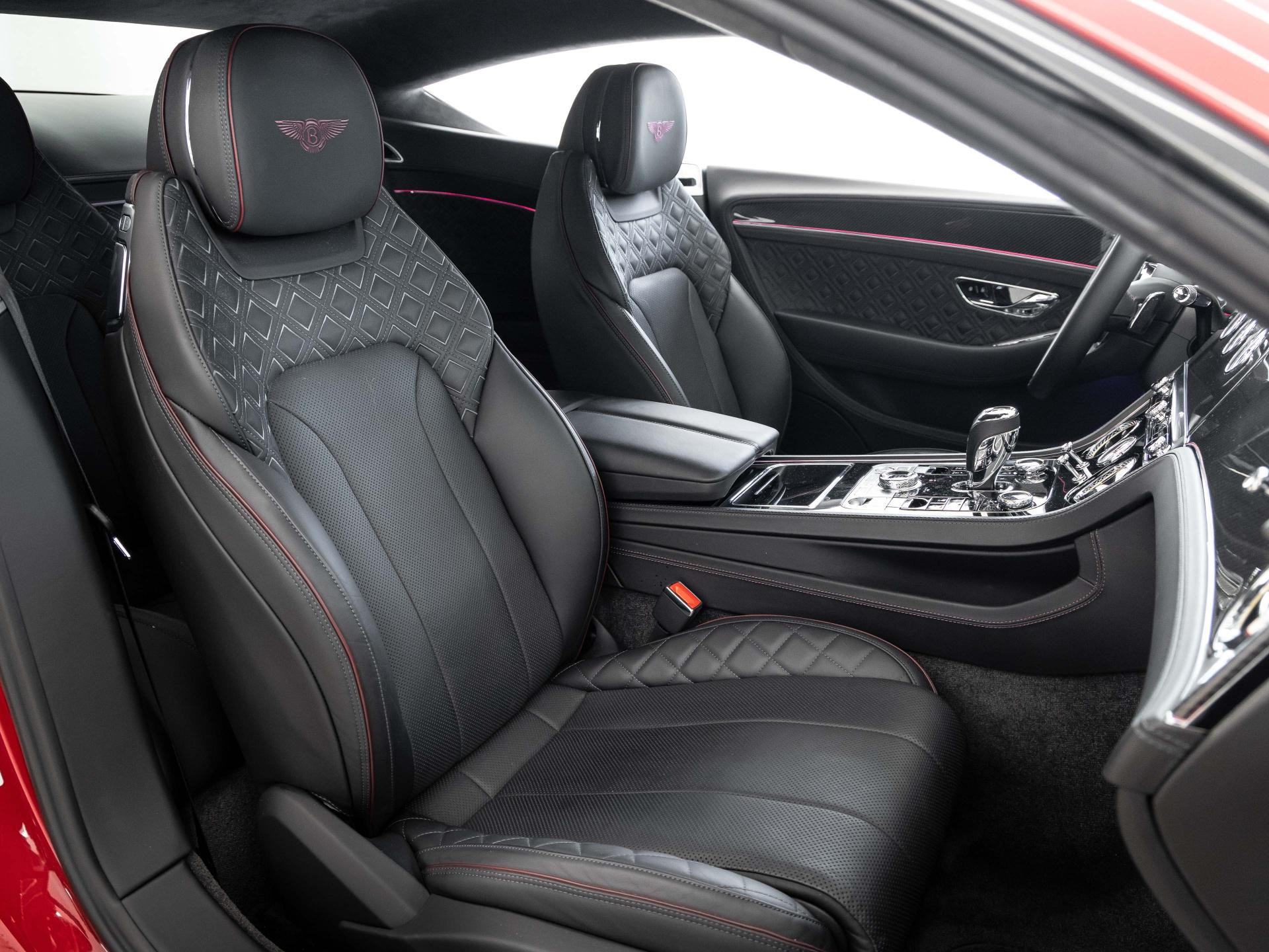 Bentley New Continental GT V8 von BENTLEY FRANKFURT
