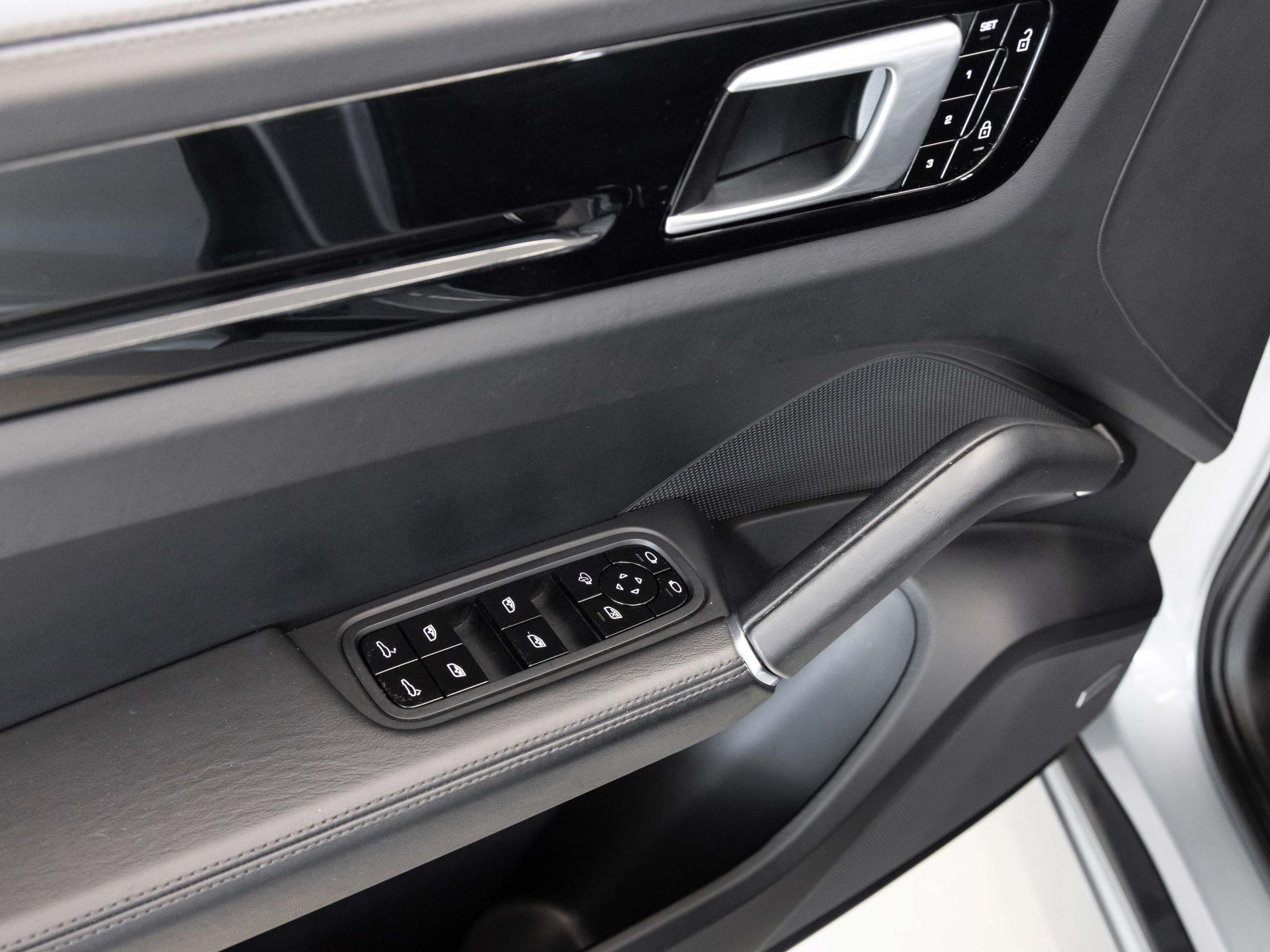 Porsche Cayenne S - Sport Design Paket - Sportabgasanlage