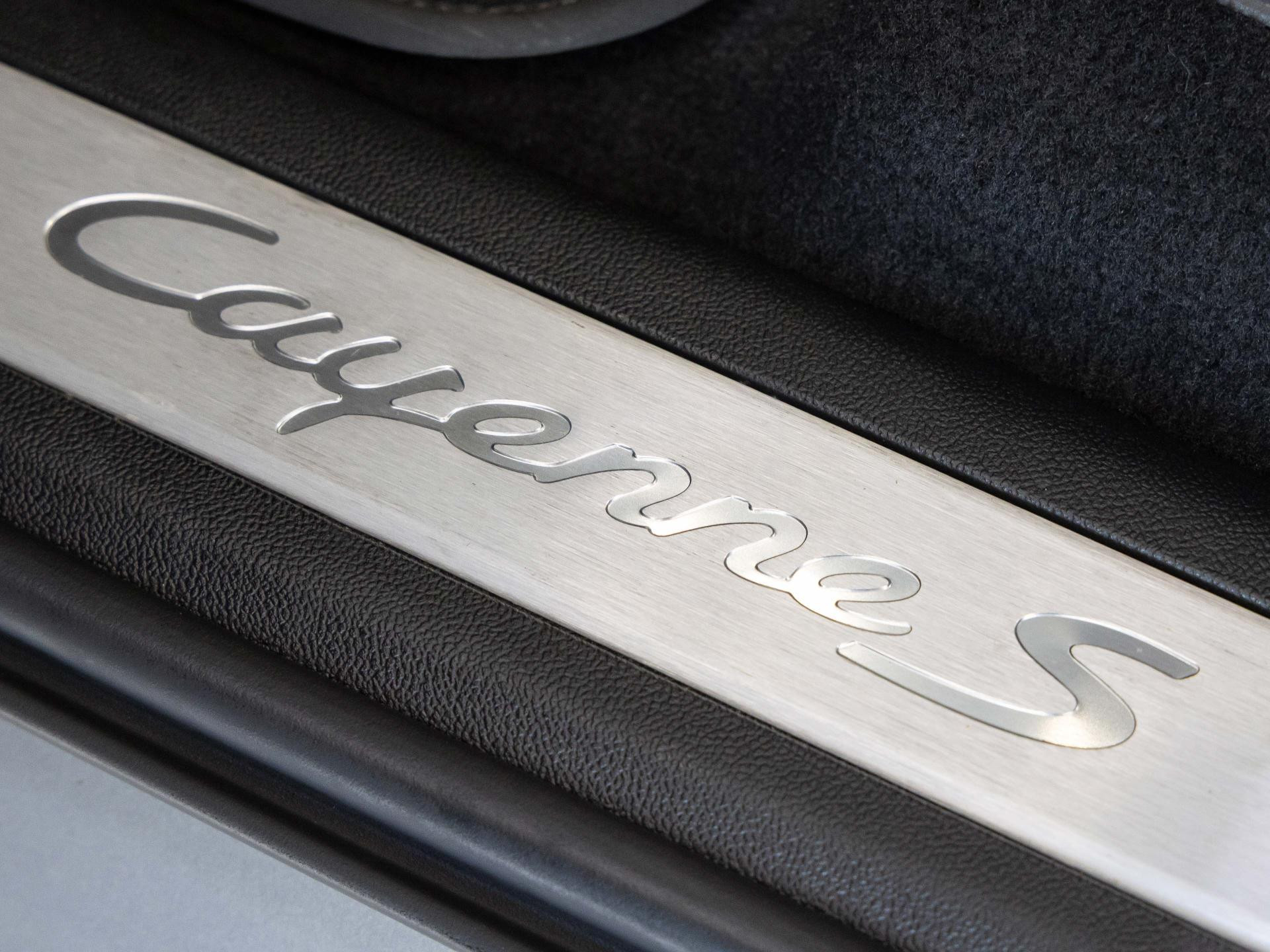 Porsche Cayenne S - Sport Design Paket - Sportabgasanlage