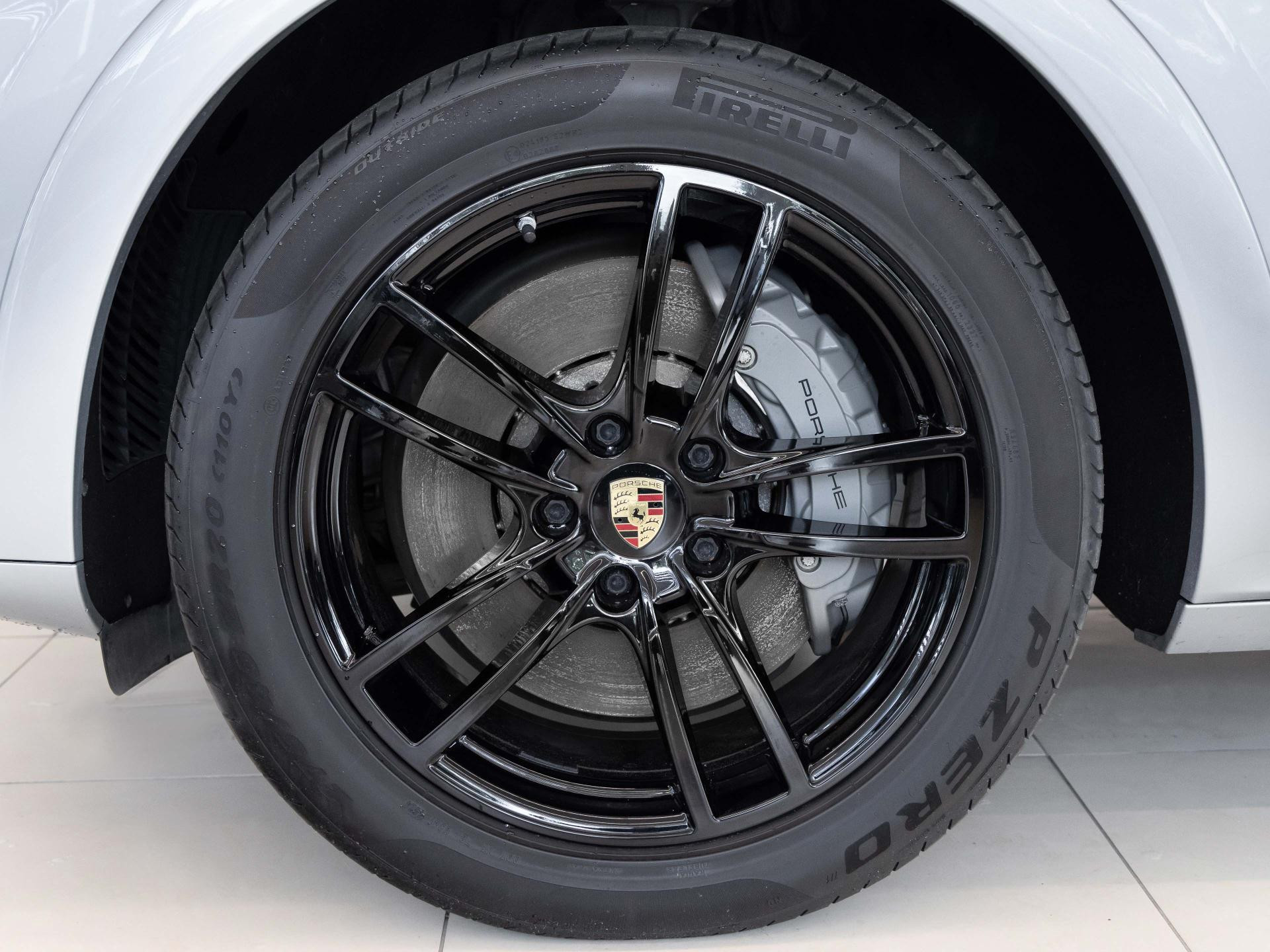 Porsche Cayenne S - Sport Design Paket - Sportabgasanlage