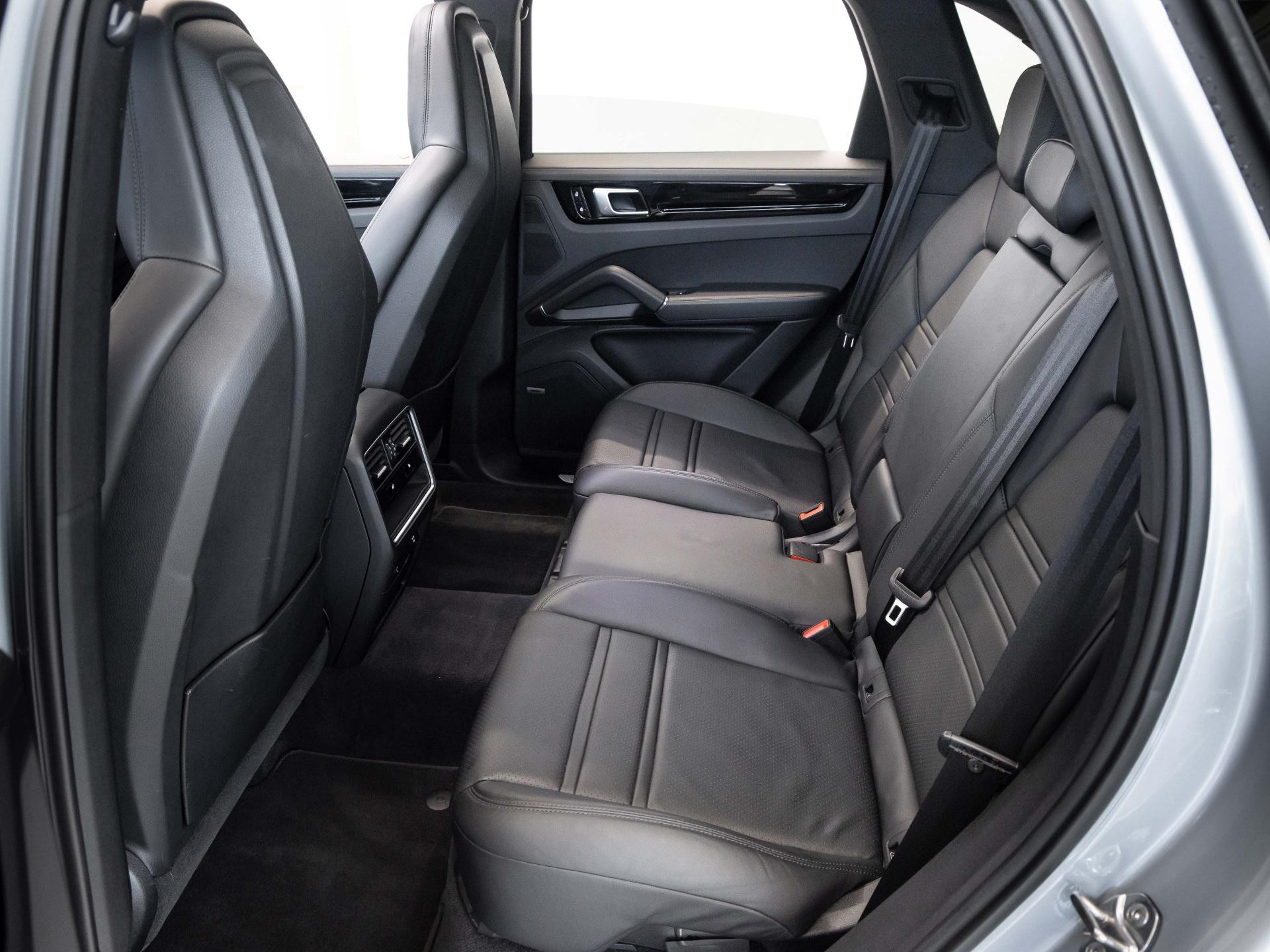 Porsche Cayenne S - Sport Design Paket - Sportabgasanlage