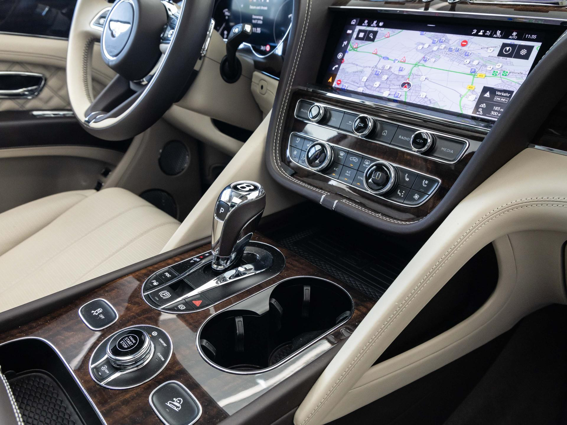 Bentley Bentayga V8 First Edition von BENTLEY FRANKFURT