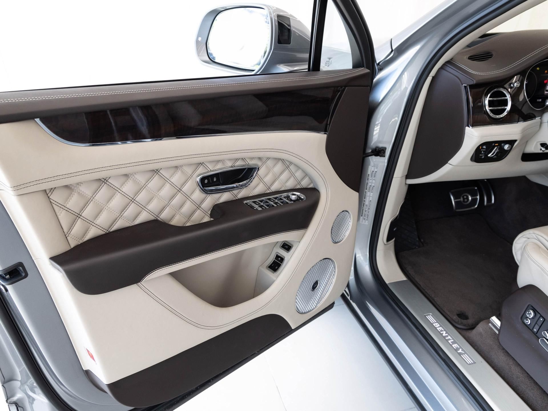 Bentley Bentayga V8 First Edition von BENTLEY FRANKFURT