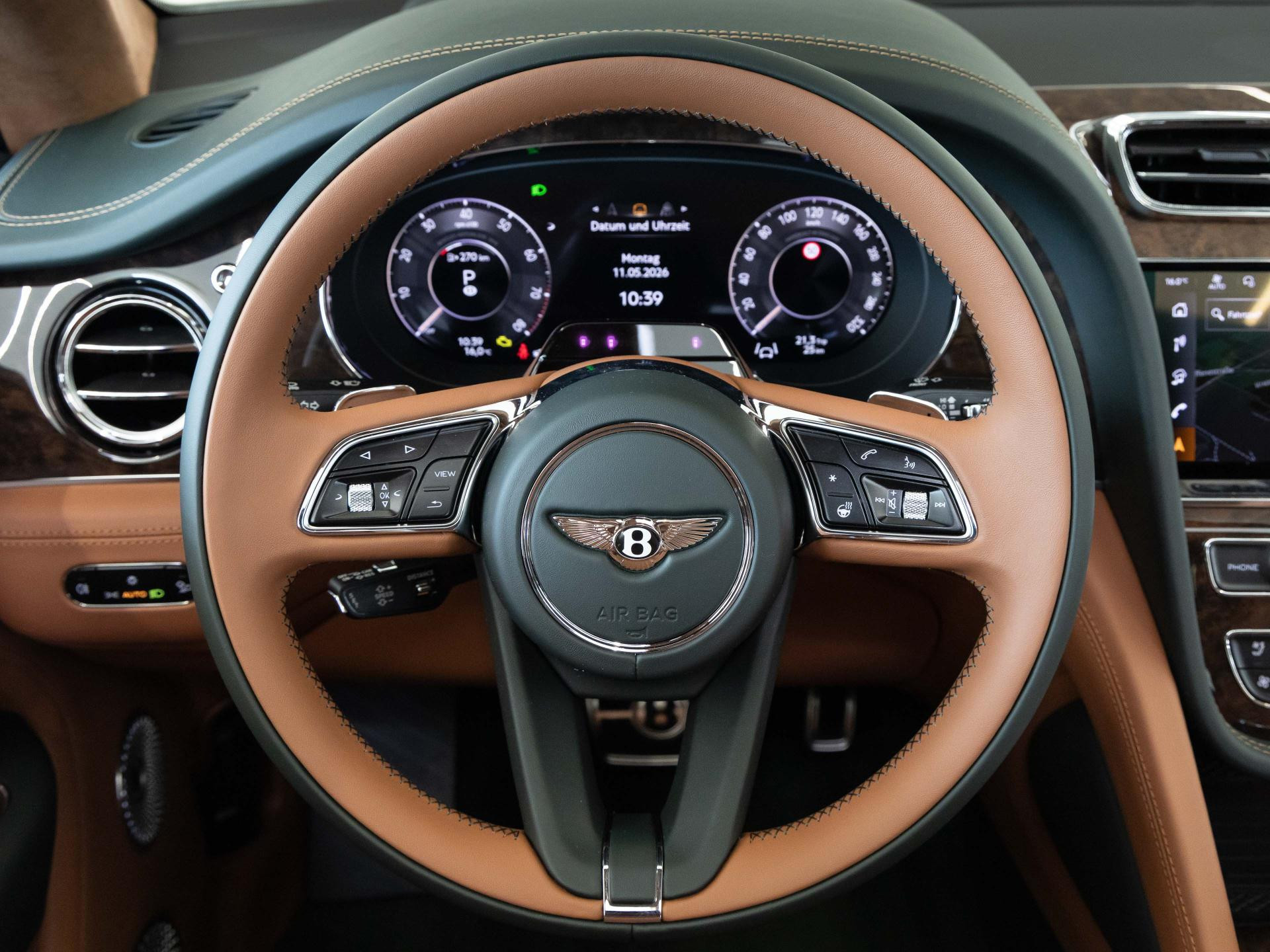Bentley Bentayga V8 Azure von BENTLEY MANNHEIM
