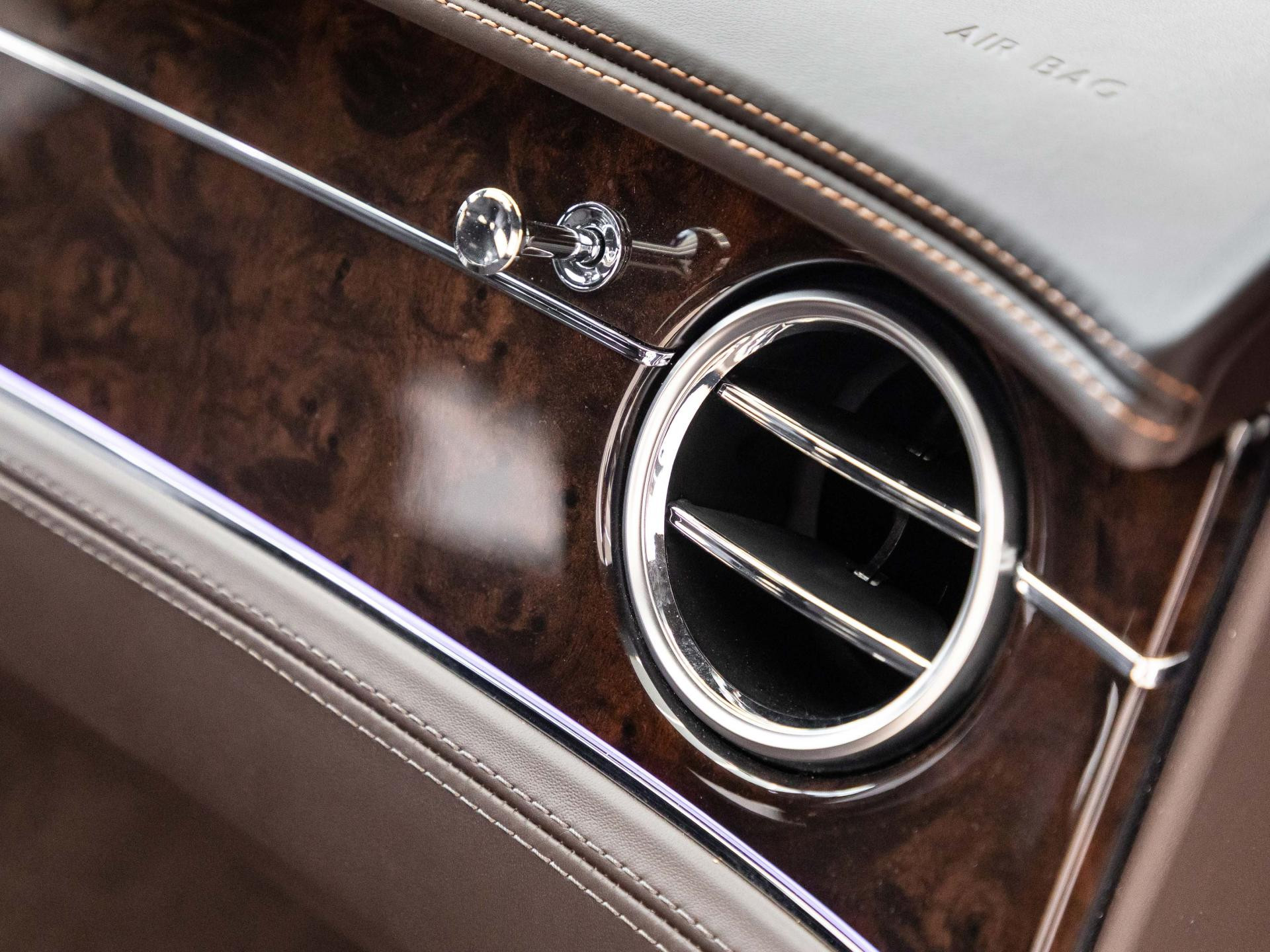 Bentley New Continental GT W12 von BENTLEY FRANKFURT