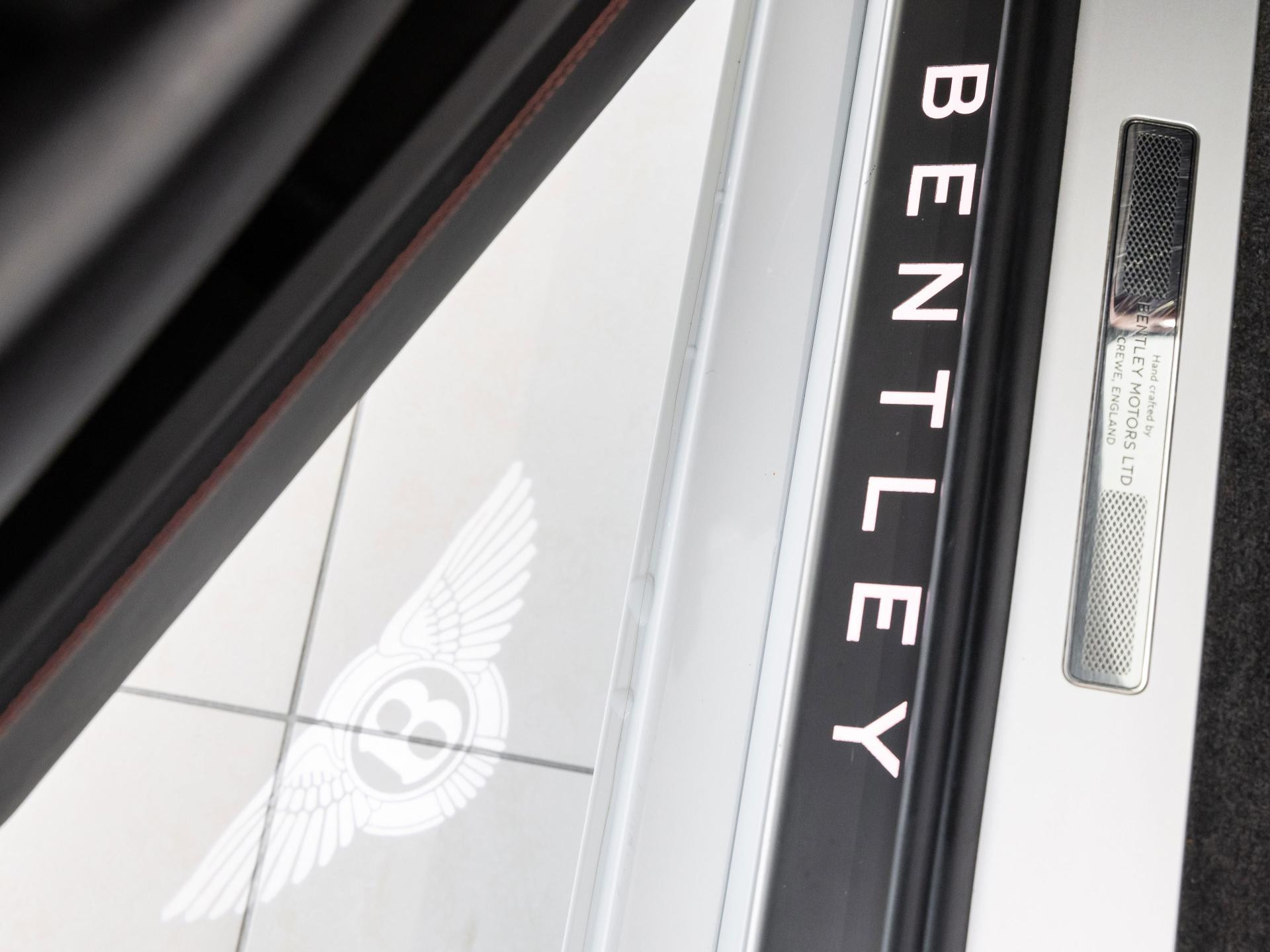 Bentley New Continental GTC V8 von BENTLEY MANNHEIM