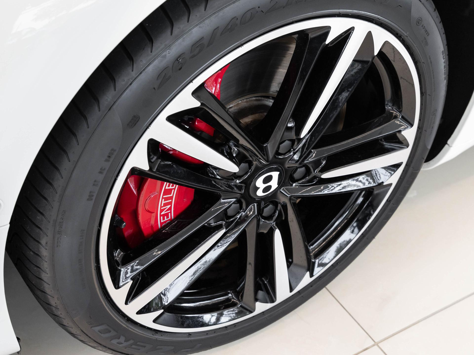 Bentley New Continental GTC V8 von BENTLEY MANNHEIM