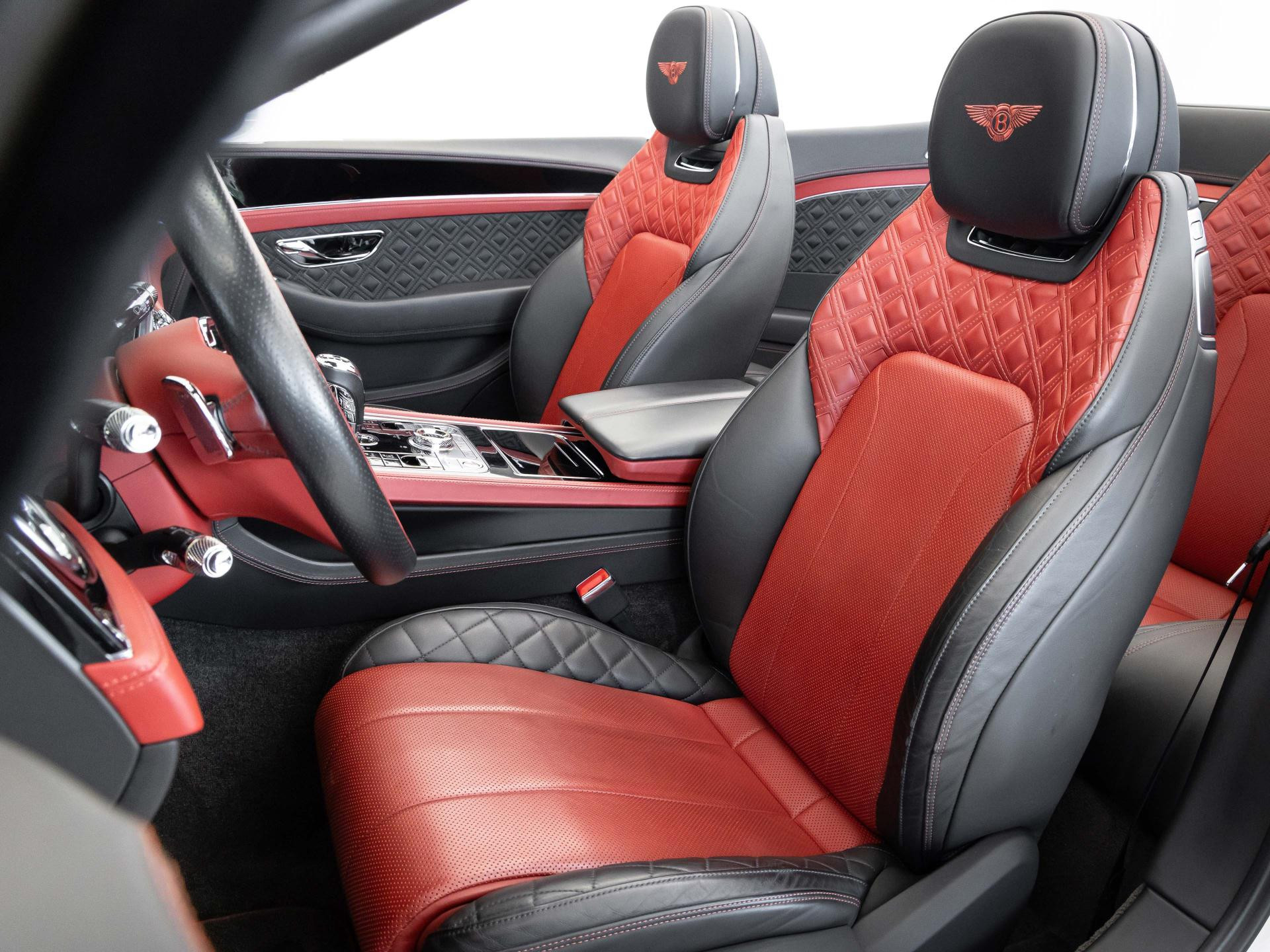 Bentley New Continental GTC V8 von BENTLEY MANNHEIM