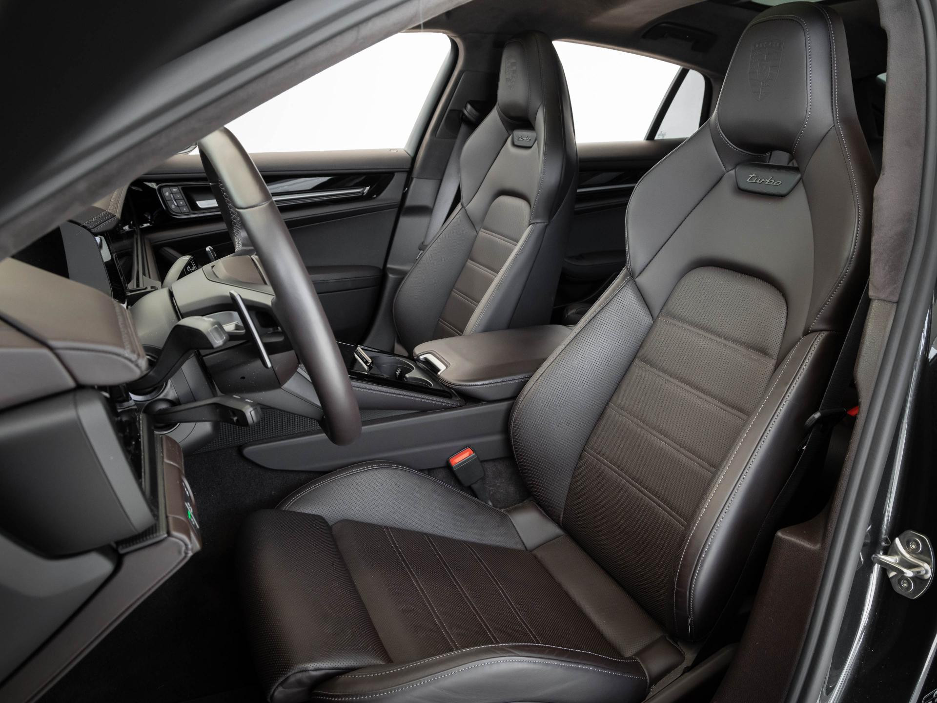 Porsche Panamera Turbo S E-Hybrid von BENTLEY FRANKFURT